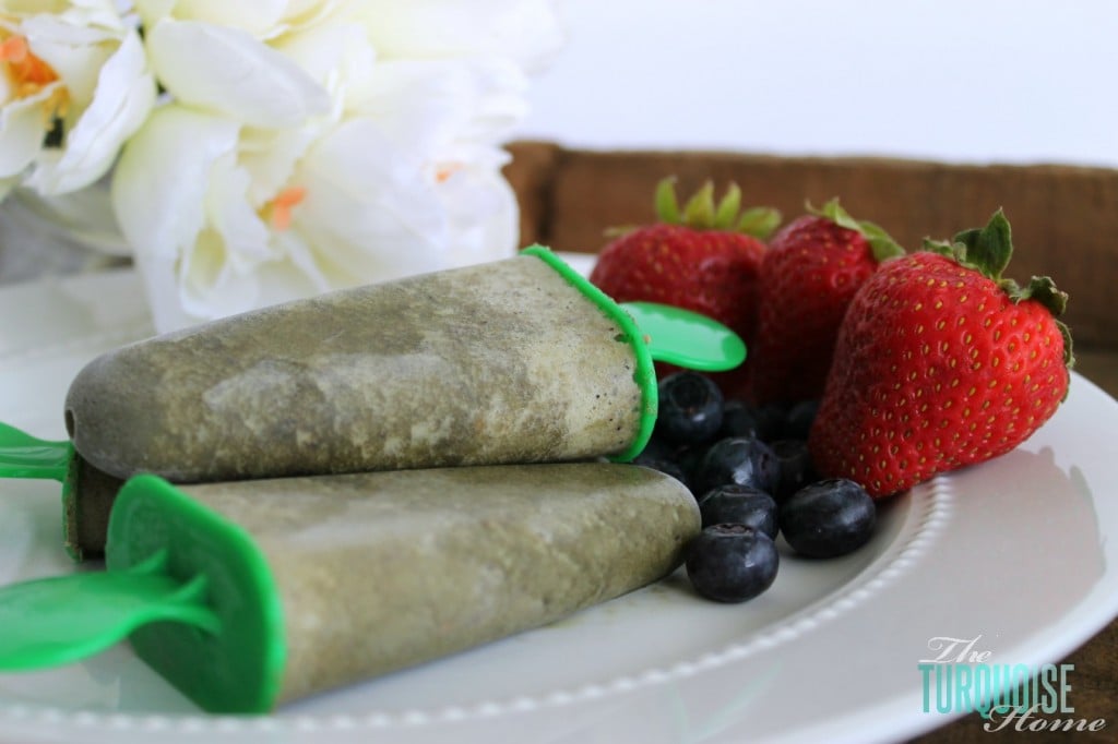 Kid-Friendly Green Smoothie Popsicles {create memories with kids}