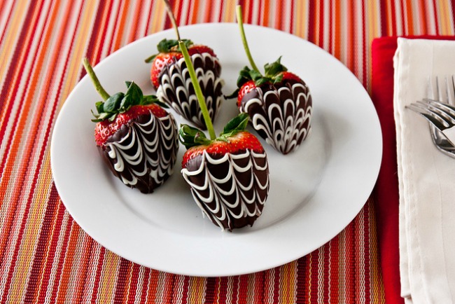 14 Temptingly Delicious Chocolate Covered Strawberries