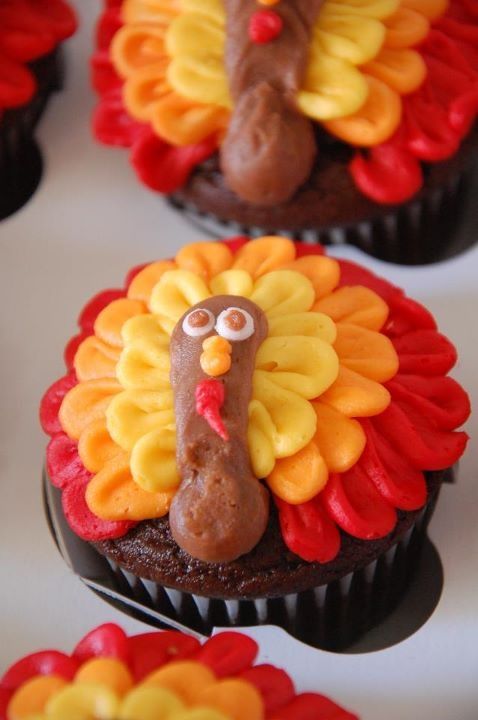 Thanksgiving Desserts-turkey cupcakes