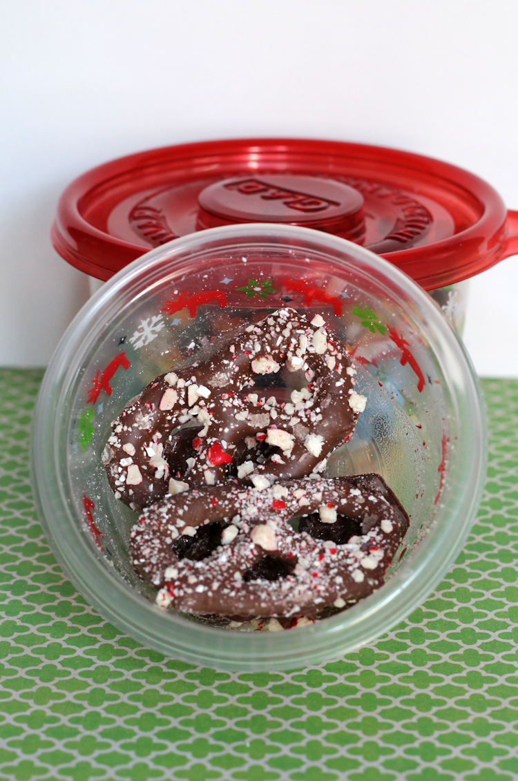 Chocolate Covered Peppermint Pretzels3