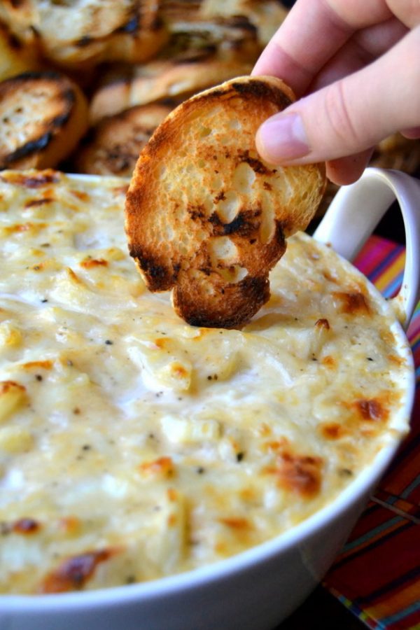 25 Hot Party Dips - The Girl Creative