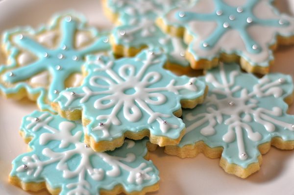 Everything You Need to Know to Host a Holiday Cookie Swap - The Girl ...