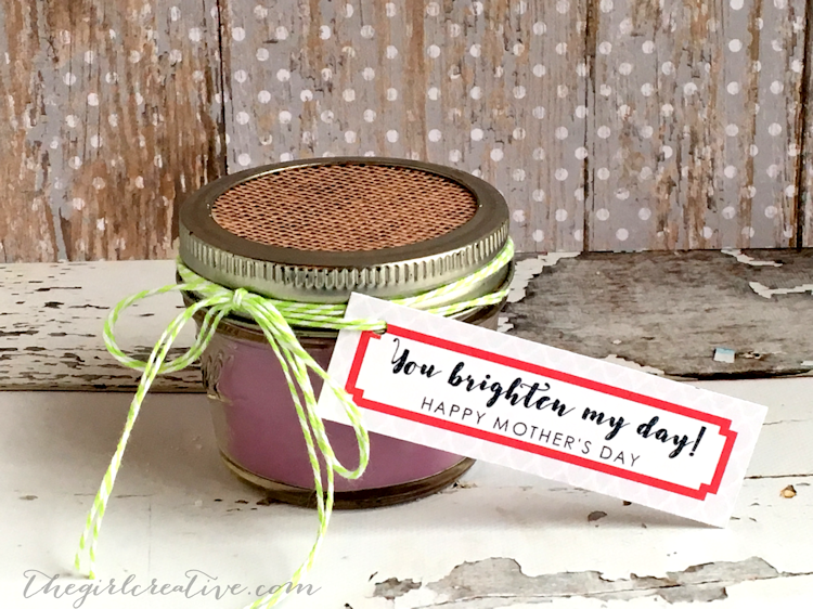 DIY Mason Jar Candle Mother's Day Gift - Complete with FREE PRINTABLE "You Brighten My Day" tags