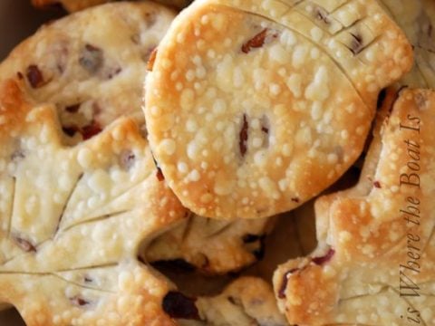 Image for CRANBERRY PECAN PIE CRUST LEAVES