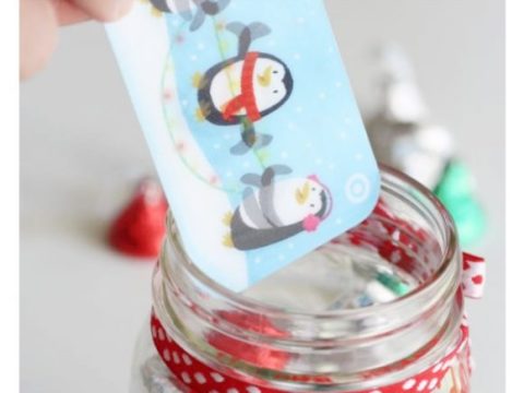 Image for Make This Cute Christmas Gift Card Holder Now!