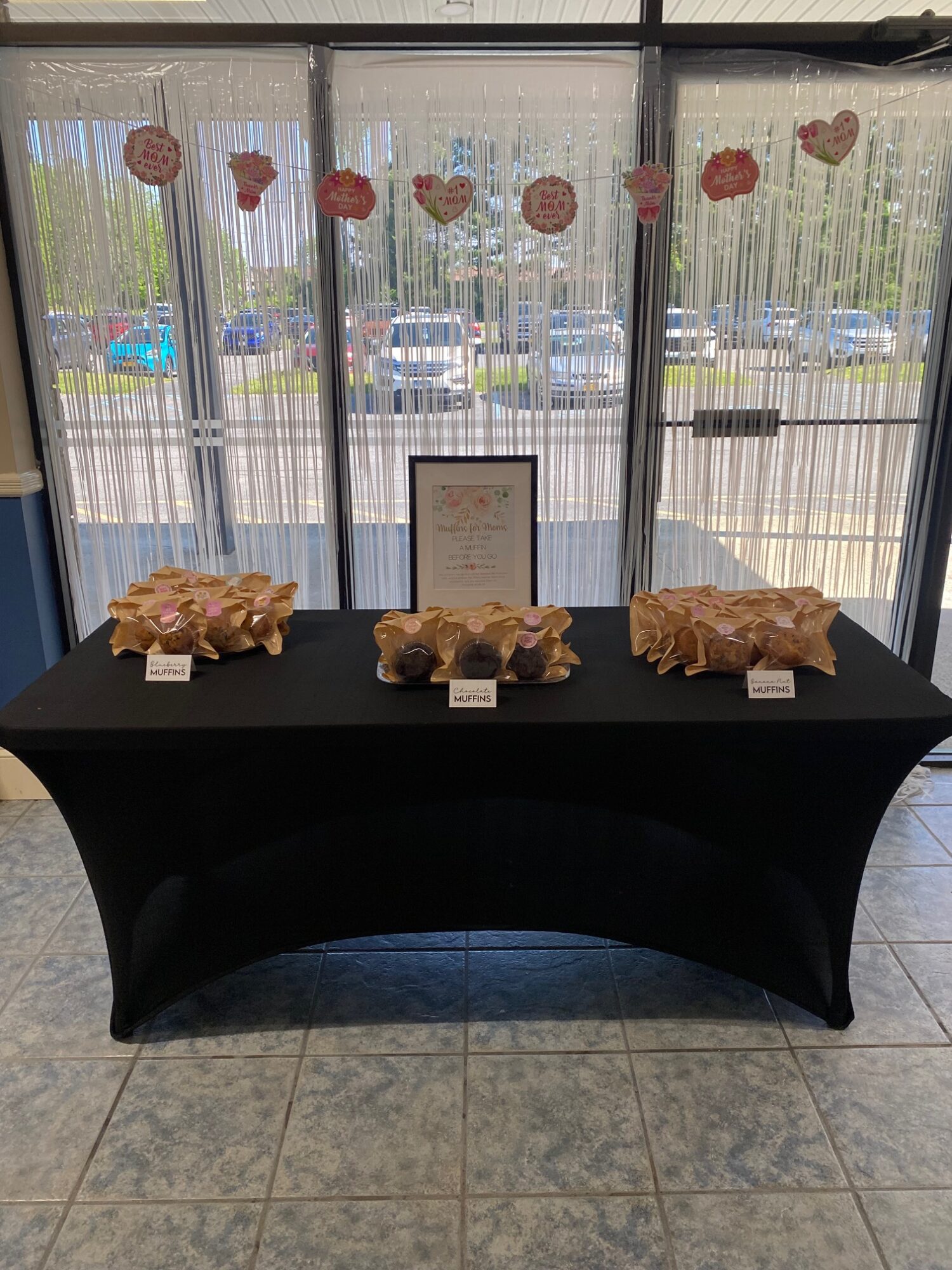Muffins for Moms Table Display