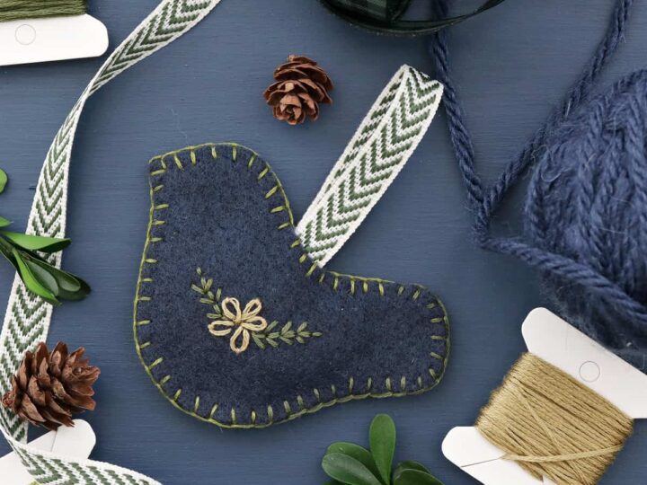 embroidered felt christmas ornaments 3.jpeg
