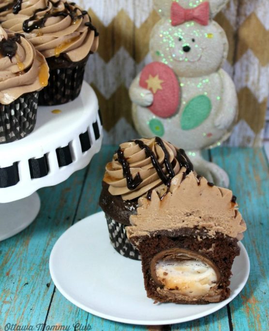cadbury cream egg cupcakes